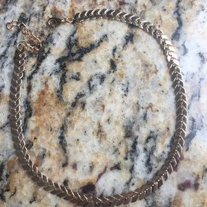 HOST PICK🎉Gold arrow chevron choker (copy)